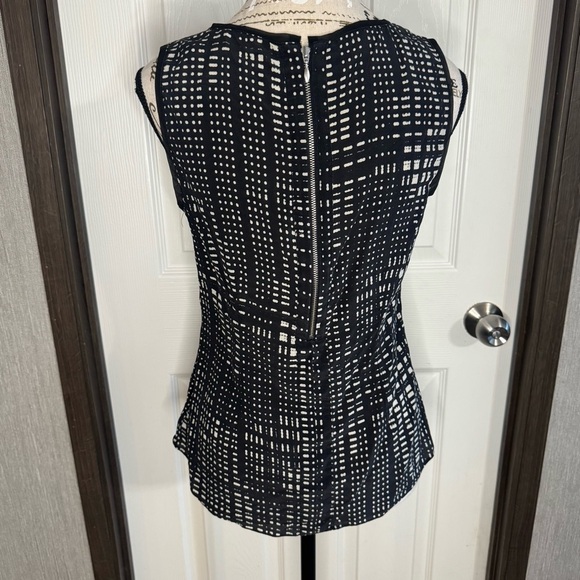 Halogen Black and White Sleeveless Top - Picture 5 of 12